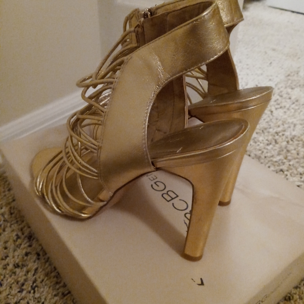 Shoes - Picture 3 of 4